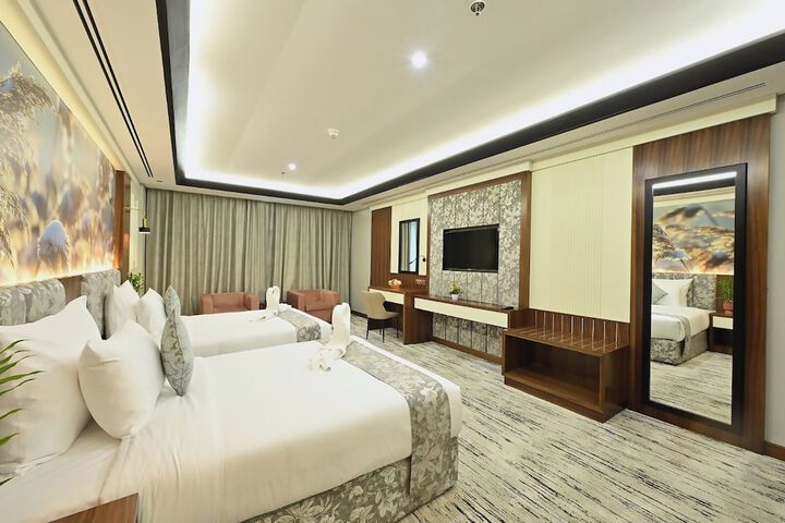 Room 15 of 39