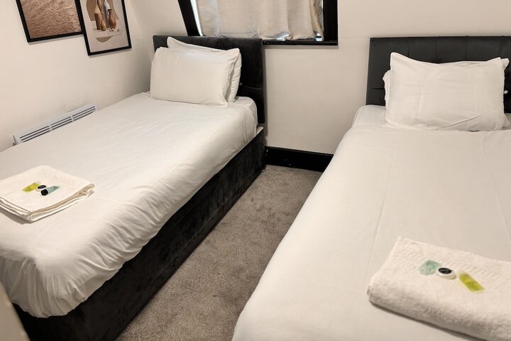 Room 16 of 27