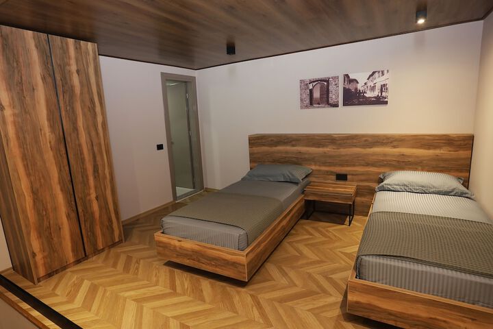 Room 12 of 45
