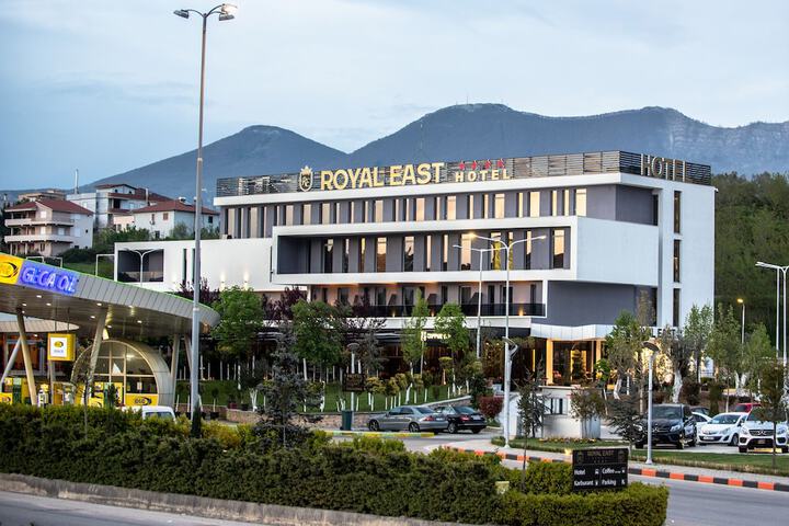 Royal East Resort