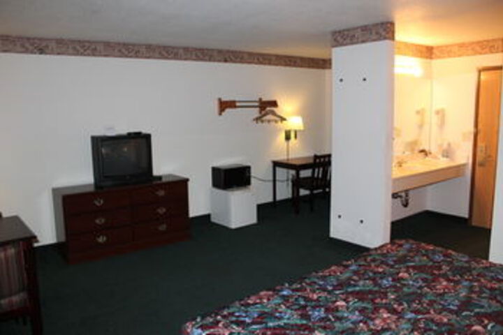 Room 30 of 76
