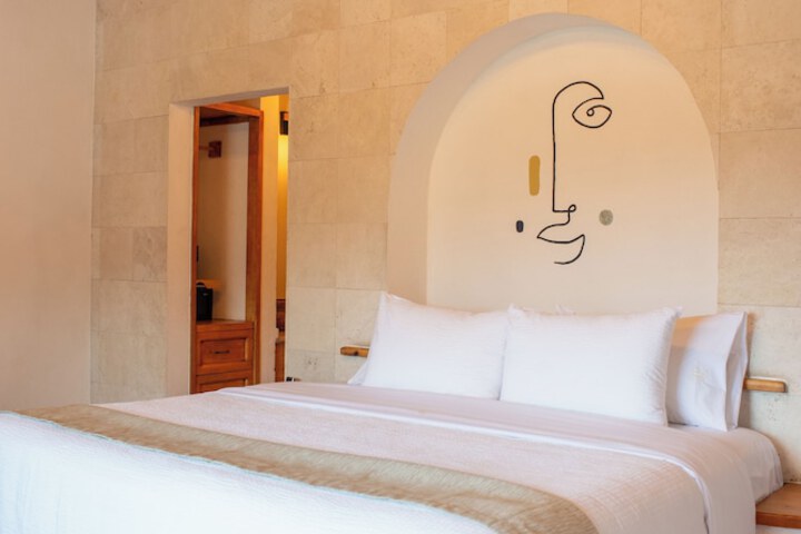 Room 26 of 60