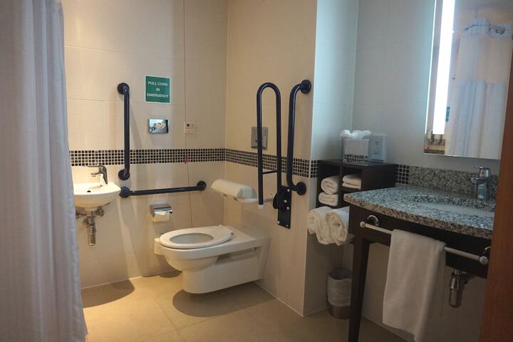 Clean Restrooms