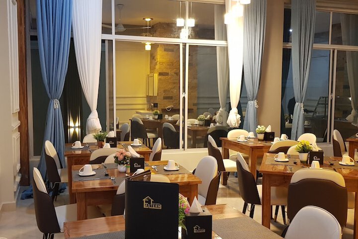 Dining 47 of 65