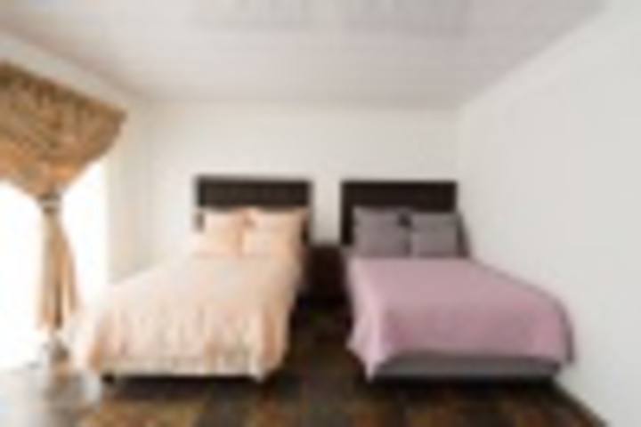 Room 4 of 108
