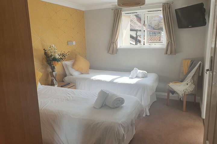 Room 6 of 19