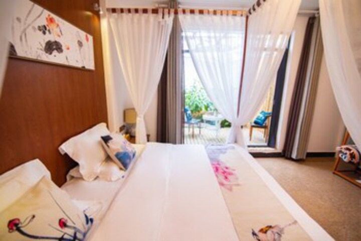 Room 35 of 70