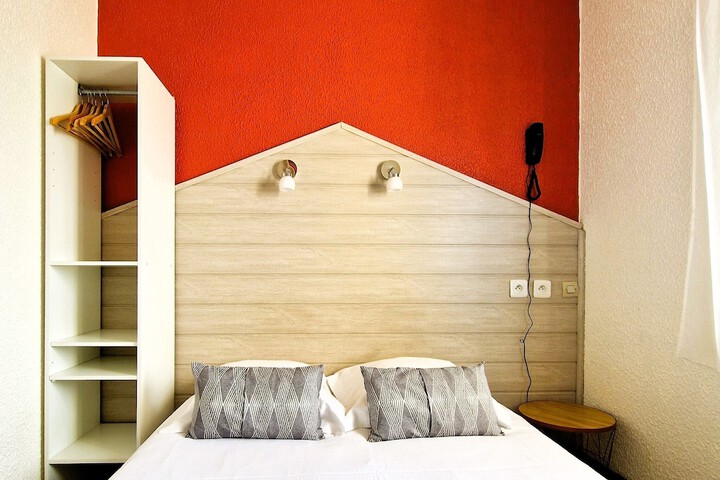 Room 11 of 26
