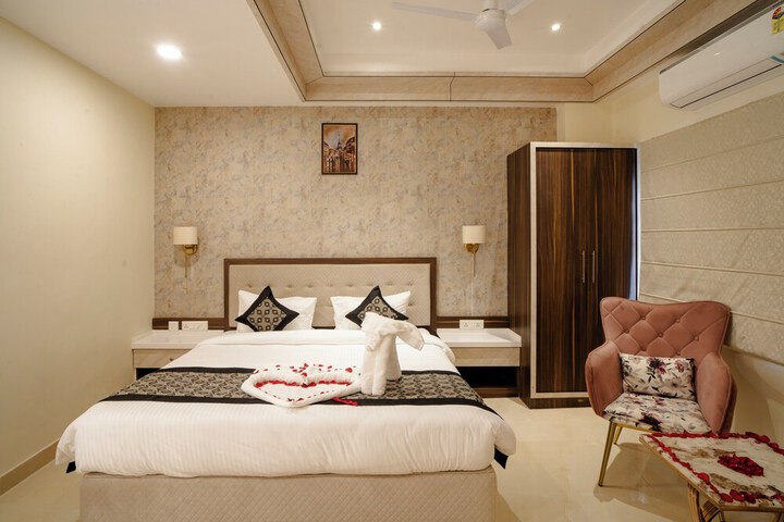 Room 10 of 52