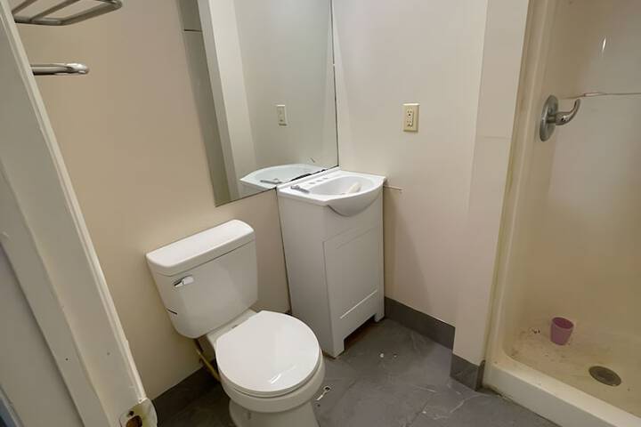 Room 20 of 32