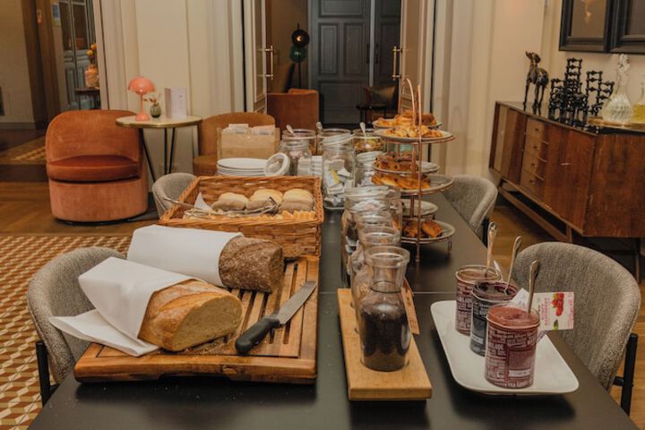 Dining 212 of 269