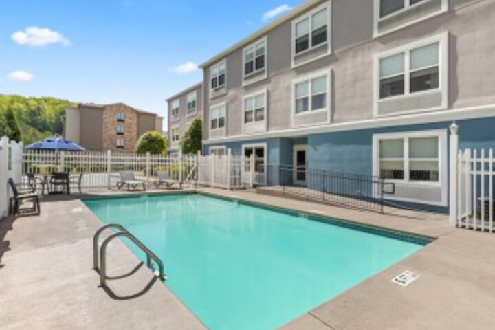 Pool 27 of 41