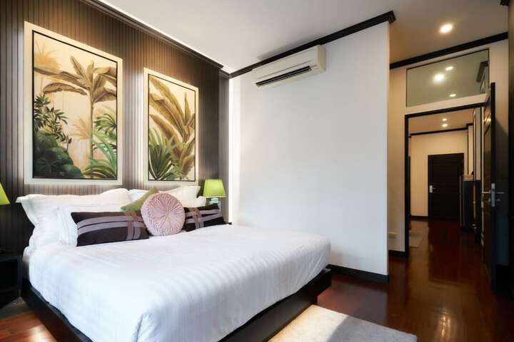 Room 42 of 116