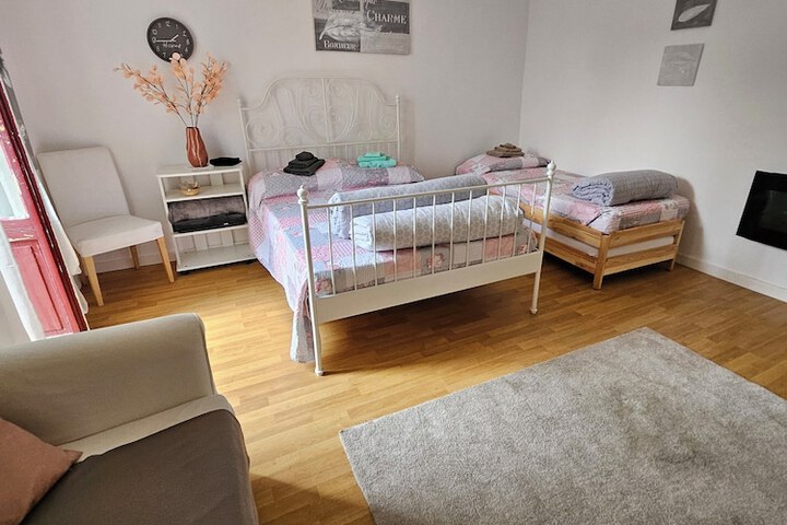 Room 6 of 19