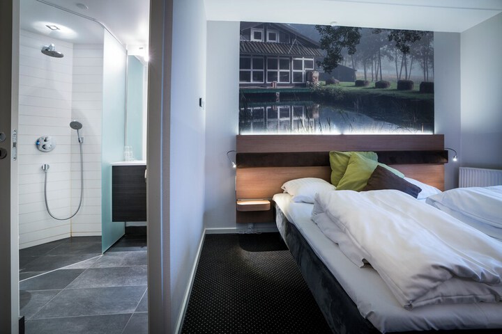Room 5 of 43