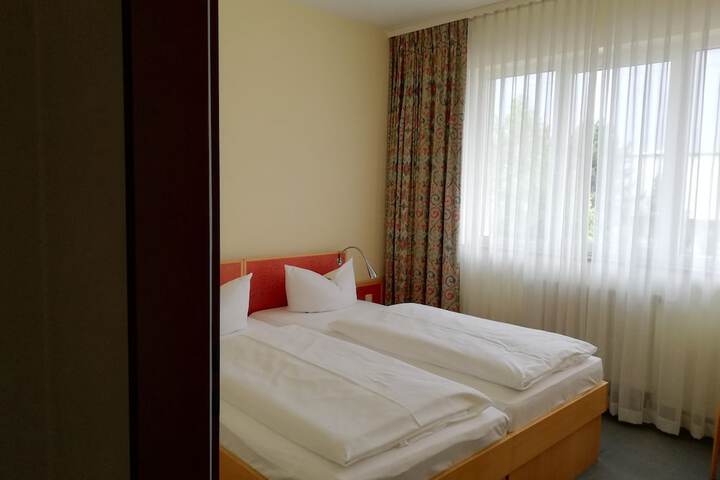 Room 15 of 42