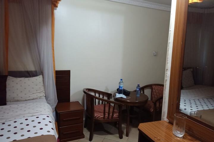 Room 12 of 50