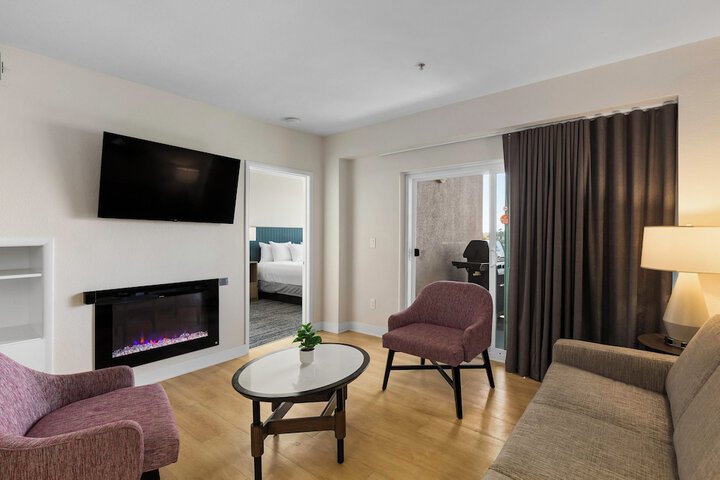 Room 14 of 38