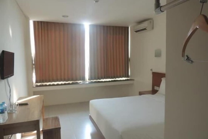 Room 7 of 30