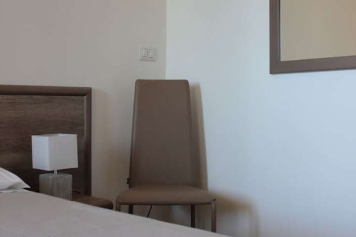 Room 7 of 44