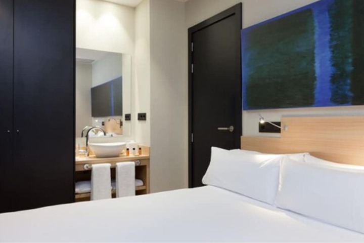 Room 21 of 56