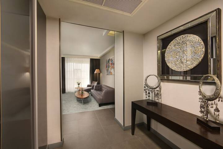 Room 27 of 59