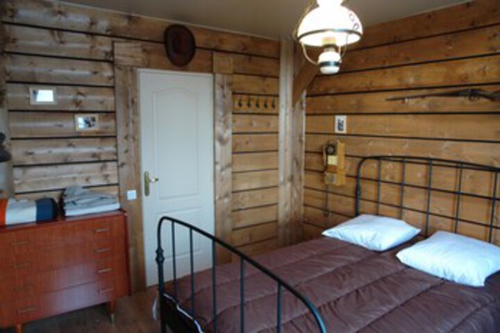 Room 7 of 19