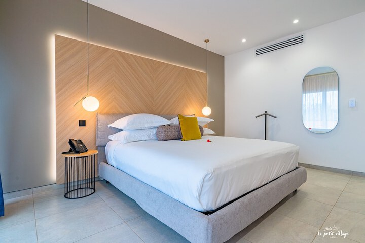 Room 15 of 90