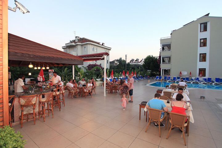Terrace/Patio 18 of 44
