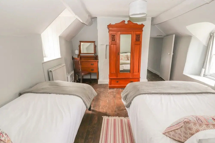 Room 3 of 14