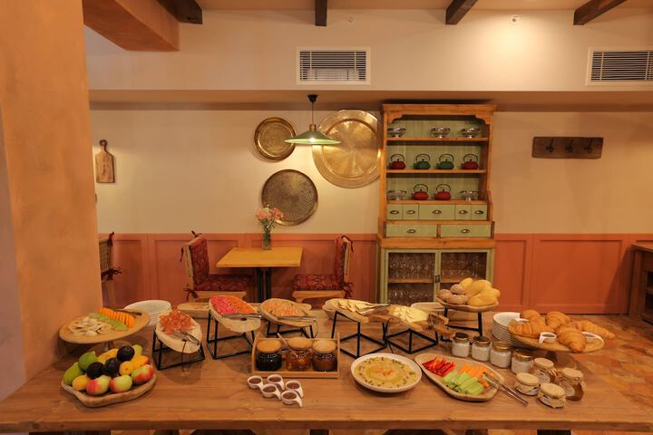 Dining 60 of 72