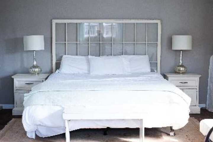 Room 4 of 74