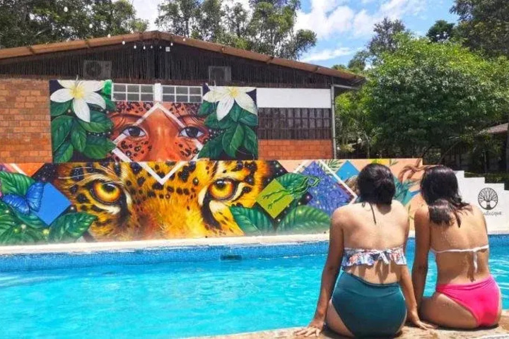 Pool 11 of 15