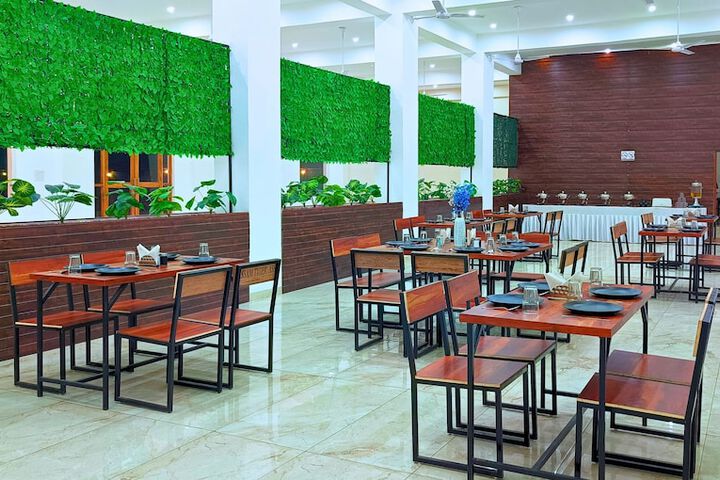 Dining 62 of 87