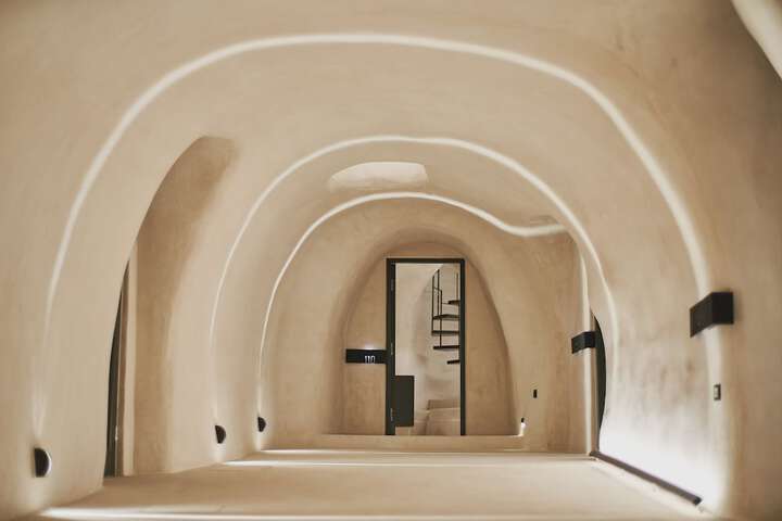 Hotel 3 of 75