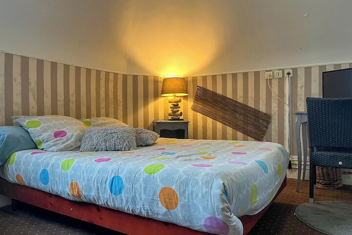 Room 30 of 52