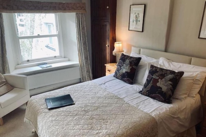 Room 7 of 19