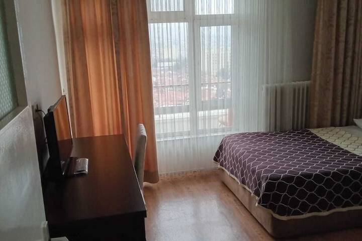 Room 10 of 21