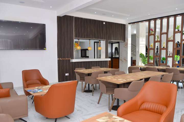 Dining 57 of 69