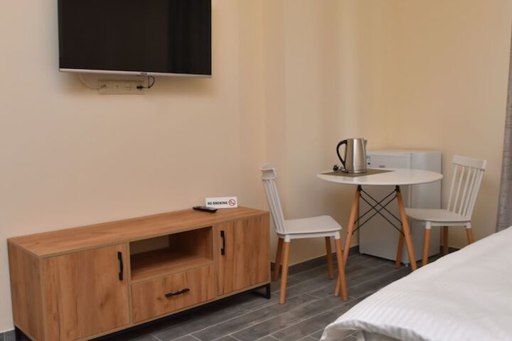 Room 6 of 41