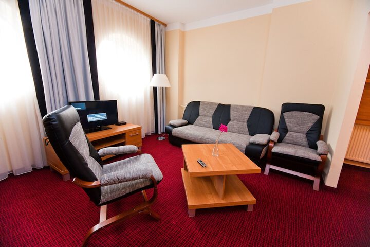 Room 17 of 51