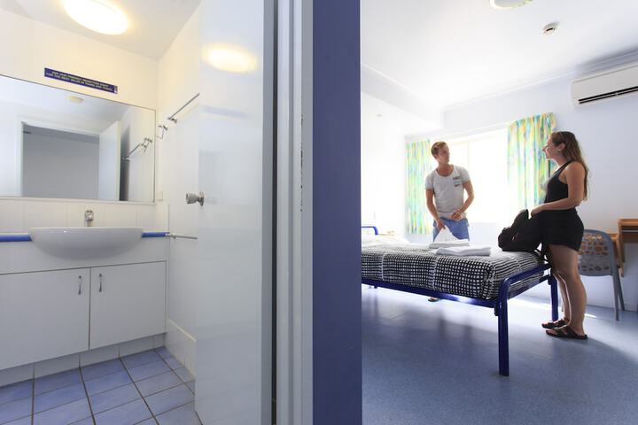 Room 26 of 63