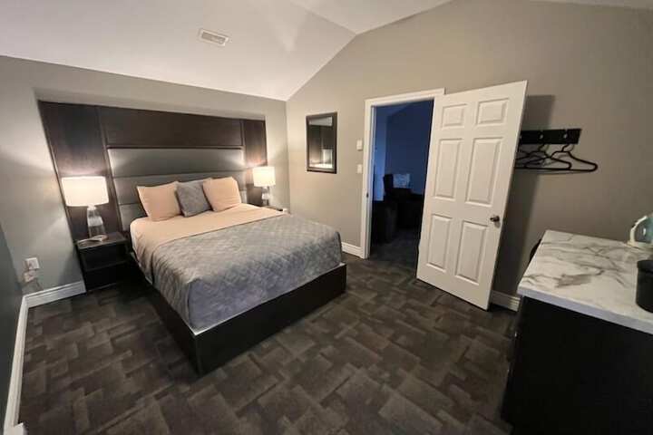 Room 8 of 31