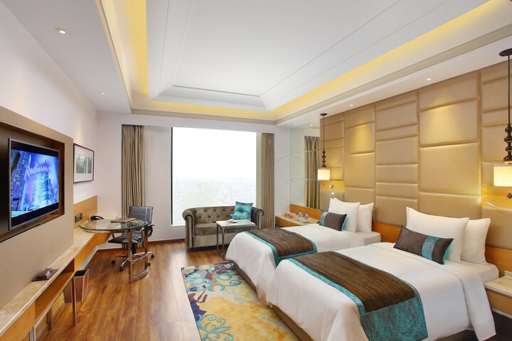 Room 4 of 39
