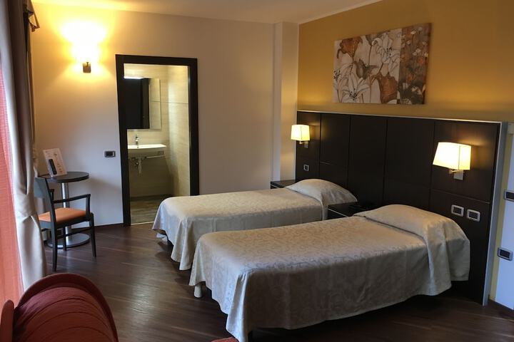 Room 16 of 69