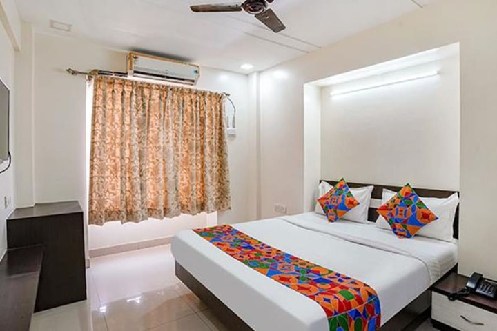 Room 18 of 31