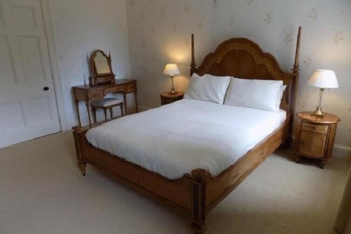 Room 8 of 22