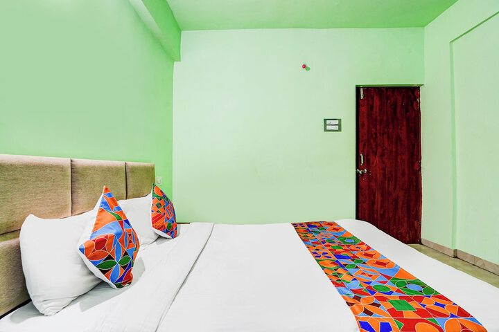 Room 17 of 32