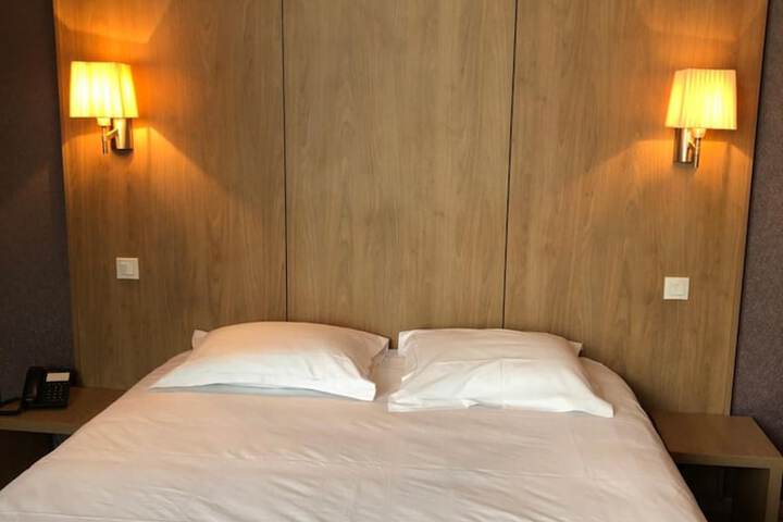 Room 25 of 62