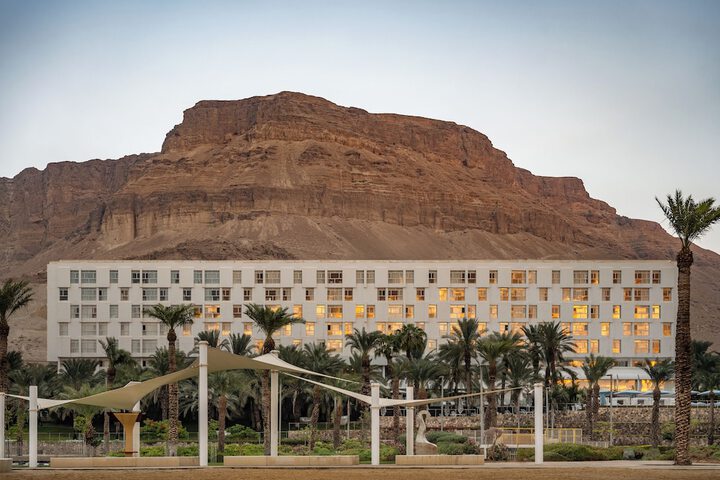 Hotel 102 of 106
